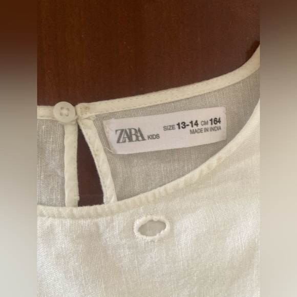 ZARA ruffled sleeves white blouse - Picture 4 of 5